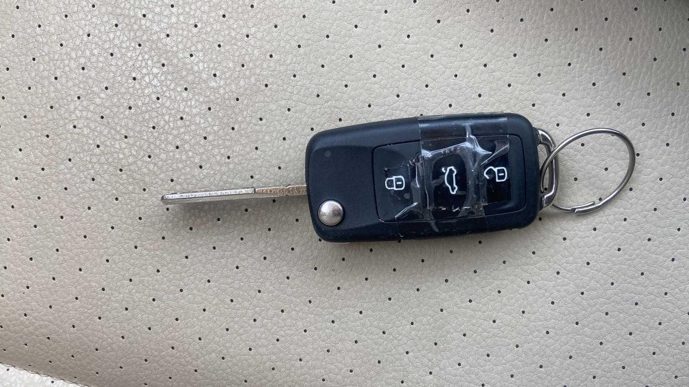 2019 Volkswagen Vento HIGHLINE PLUS 1.2 AT 16 ALLOY, Petrol, Automatic, 24,645 km, Key Close Up