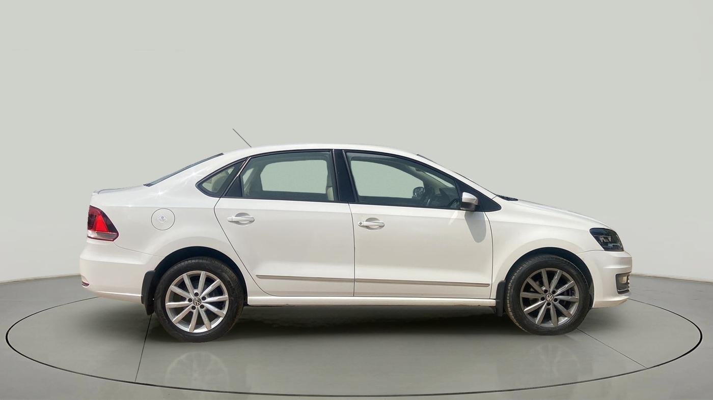 2019 Volkswagen Vento HIGHLINE PLUS 1.2 AT 16 ALLOY, Petrol, Automatic, 24,645 km, Right Side View