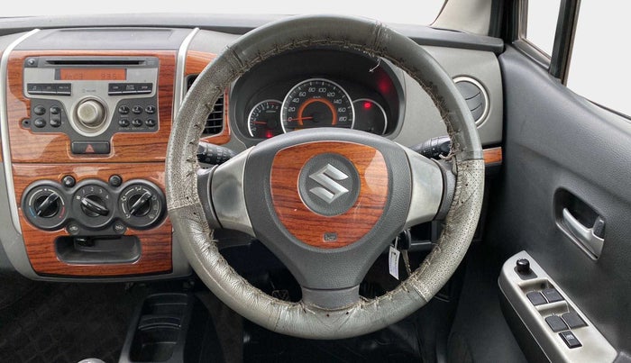 2012 Maruti Wagon R 1.0 VXI, Petrol, Manual, 66,588 km, Steering Wheel Close Up