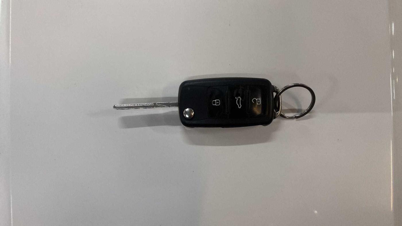 2019 Skoda Rapid AMBITION 1.6 MPI MT, Petrol, Manual, 16,394 km, Key Close Up