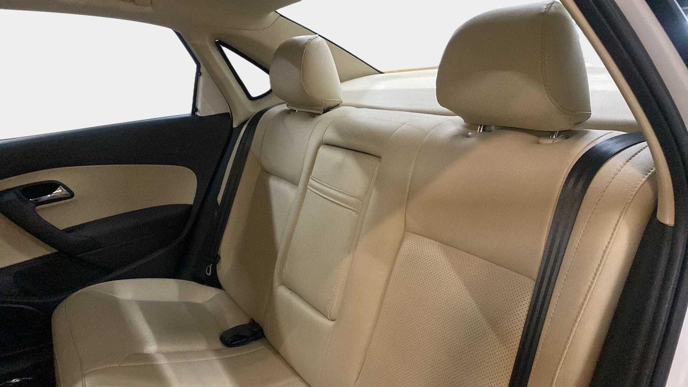 2019 Skoda Rapid AMBITION 1.6 MPI MT, Petrol, Manual, 16,394 km, Right Side Rear Door Cabin