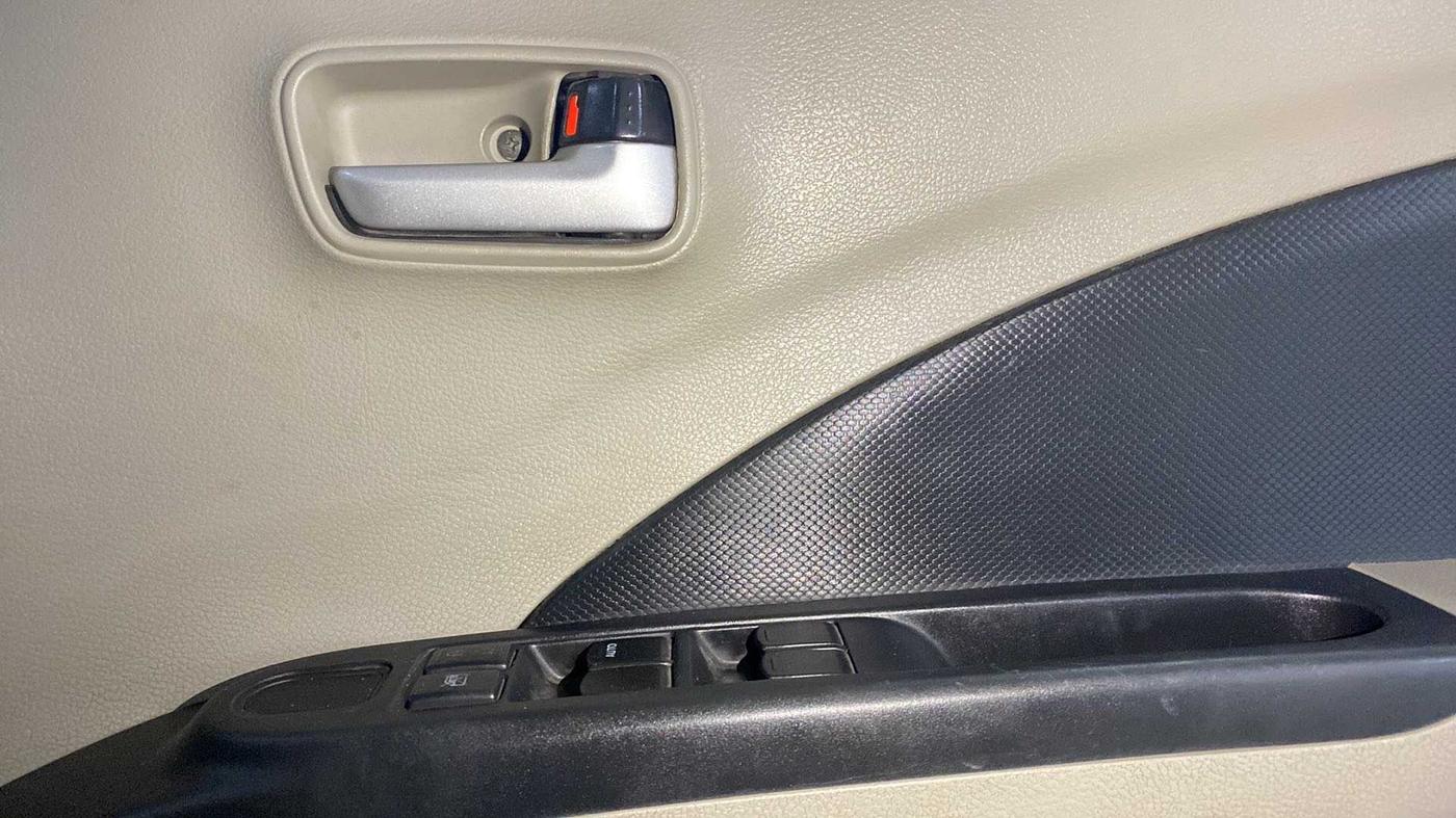2015 Maruti Celerio VXI, Petrol, Manual, 45,438 km, Driver Side Door Panels Control