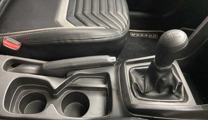2020 Maruti Vitara Brezza LXI, Petrol, Manual, 35,437 km, Gear Lever