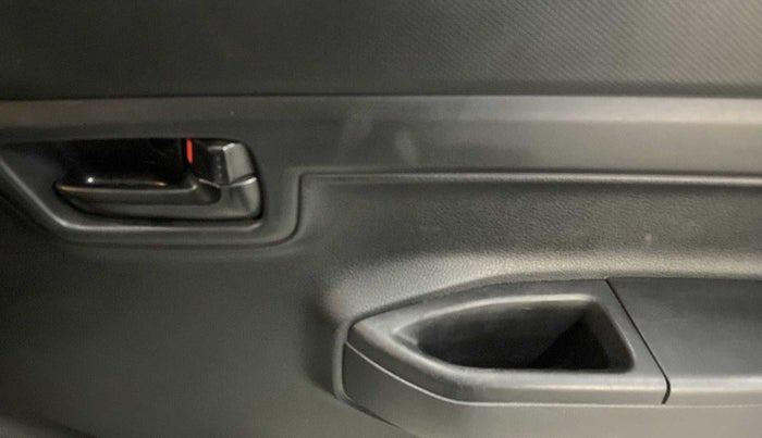 2020 Maruti S PRESSO VXI+, Petrol, Manual, 28,869 km, Driver Side Door Panels Control