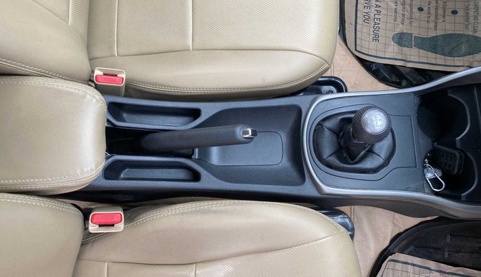 2021 Honda City 1.5L I-VTEC V MT 4TH GEN, Petrol, Manual, 28,852 km, Gear Lever