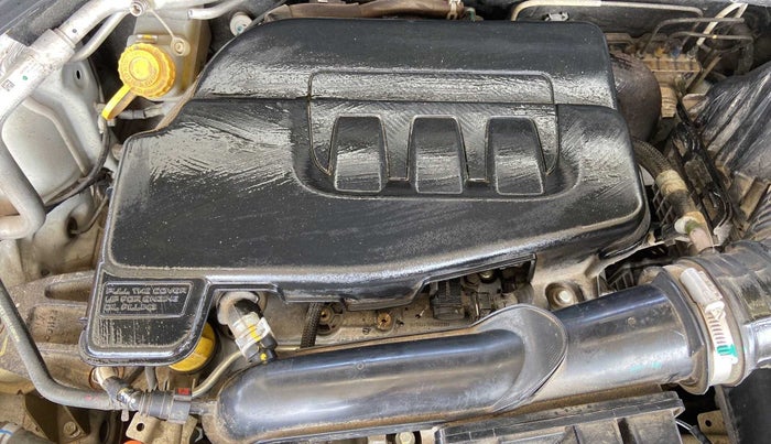 2022 Mahindra XUV300 W6 1.2 PETROL AMT, Petrol, Automatic, 24,615 km, Open Bonet