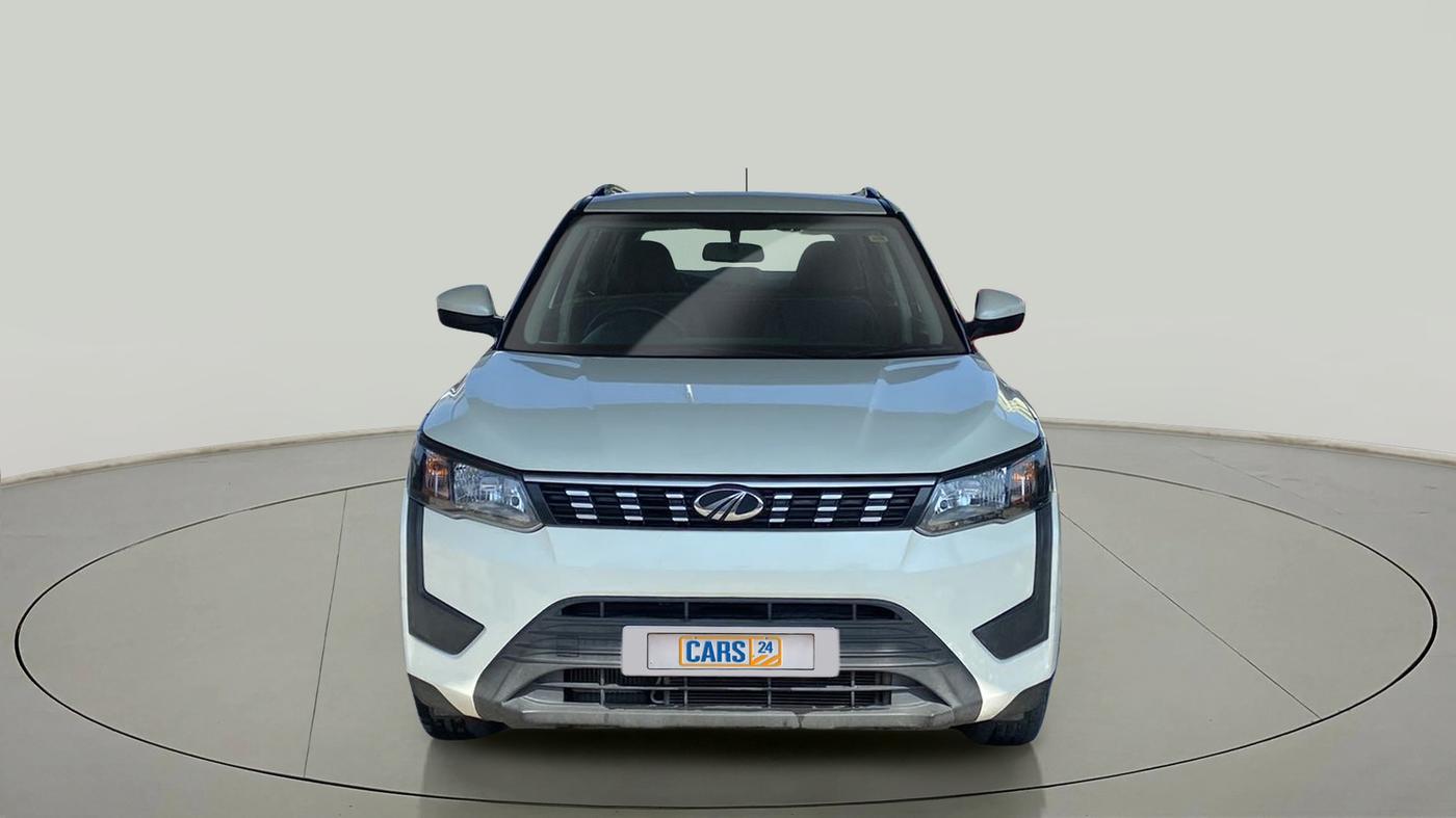 2022 Mahindra XUV300 W6 1.2 PETROL AMT, Petrol, Automatic, 24,615 km, Front