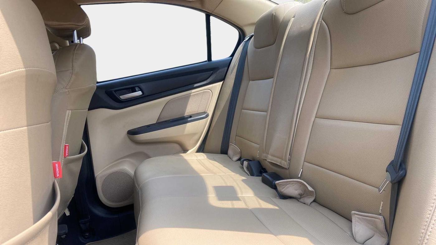 2018 Honda Amaze 1.2L I-VTEC V CVT, Petrol, Automatic, 15,748 km, Right Side Rear Door Cabin