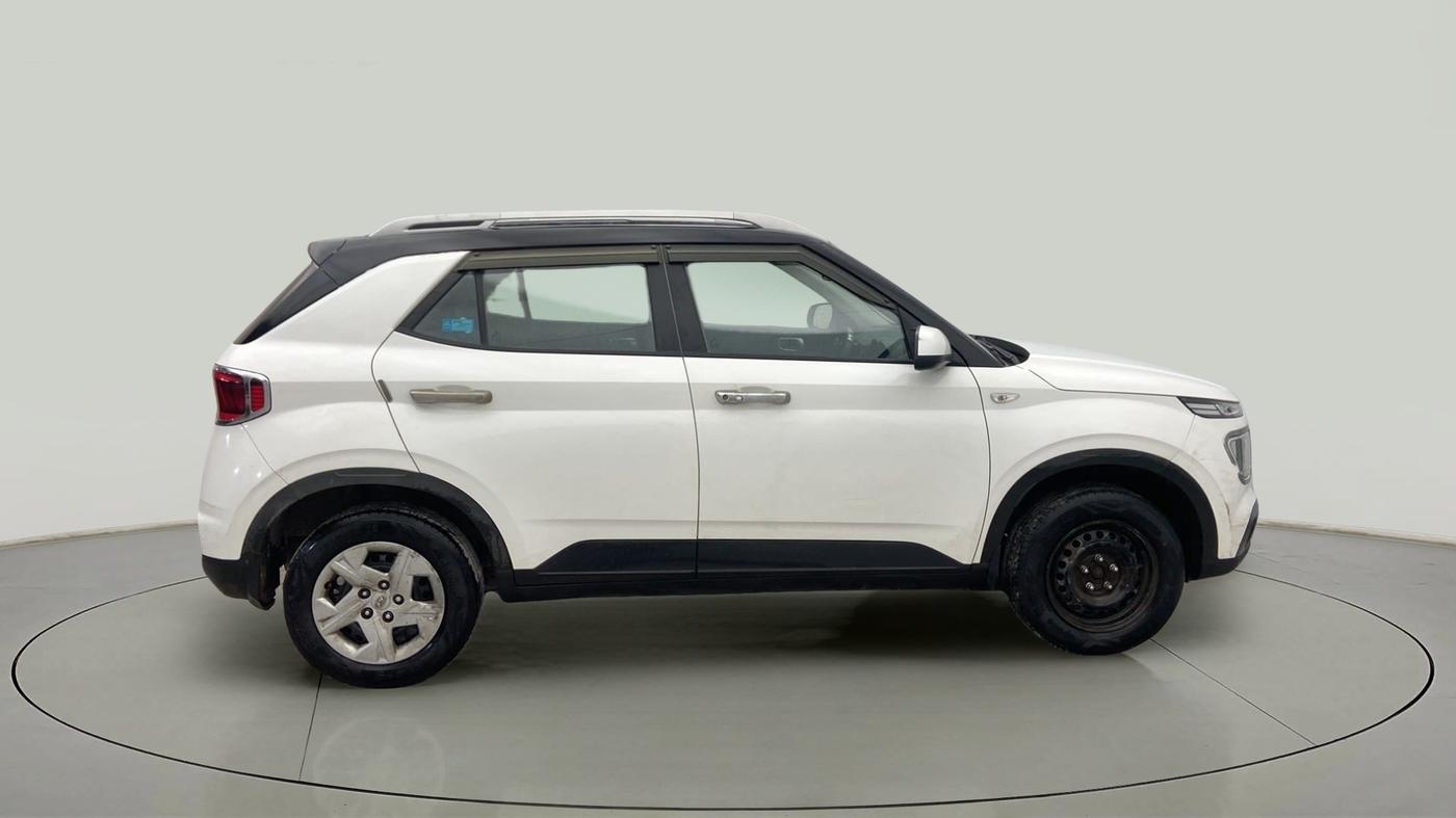 2019 Hyundai VENUE S 1.2, Petrol, Manual, 55,280 km, Right Side View