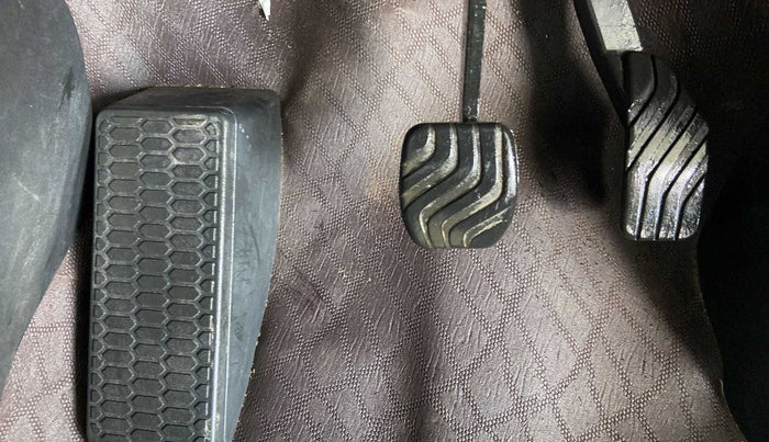 2022 Nissan MAGNITE XL TURBO CVT, Petrol, Automatic, 12,205 km, Pedals