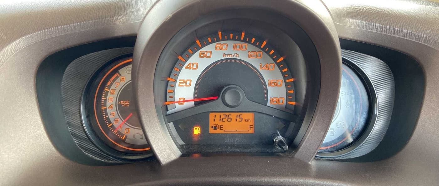 2013 Honda Brio V MT, Petrol, Manual, 1,12,738 km, Odometer Image