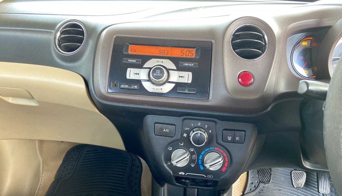 2013 Honda Brio V MT, Petrol, Manual, 1,12,738 km, Air Conditioner