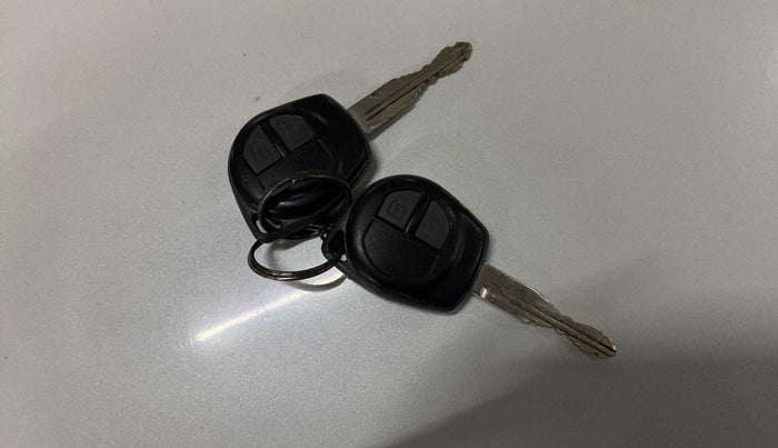 2016 Maruti Swift VXI, Petrol, Manual, 57,994 km, Key Close Up