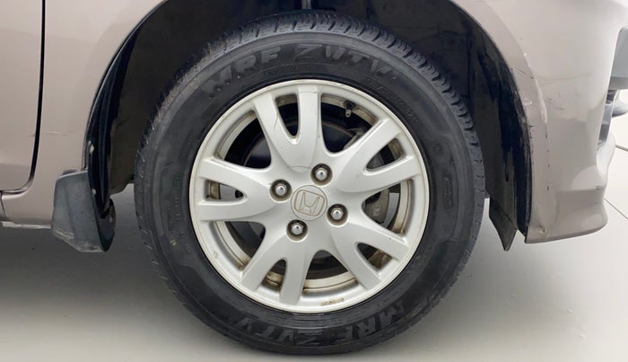 2014 Honda Brio VX MT, Petrol, Manual, 65,647 km, Right Front Wheel