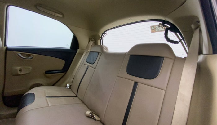 2014 Honda Brio VX MT, Petrol, Manual, 65,647 km, Right Side Rear Door Cabin