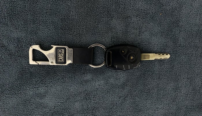 2014 Honda Brio VX MT, Petrol, Manual, 65,647 km, Key Close Up