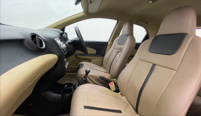 2014 Honda Brio VX MT, Petrol, Manual, 65,647 km, Right Side Front Door Cabin