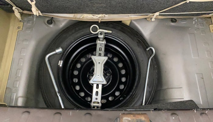 2014 Honda Brio VX MT, Petrol, Manual, 65,647 km, Spare Tyre