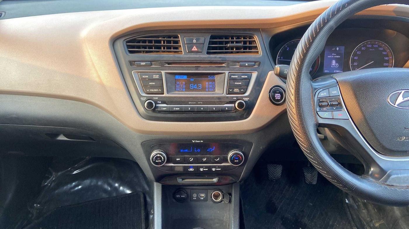 2015 Hyundai Elite i20 ASTA 1.4 CRDI (O), Diesel, Manual, 87,621 km, Air Conditioner