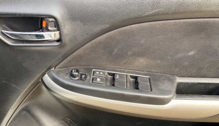 2017 Maruti Baleno DELTA PETROL 1.2, Petrol, Manual, 67,857 km, Driver Side Door Panels Control