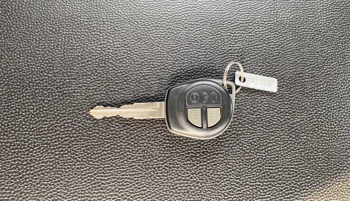 2017 Maruti Baleno DELTA PETROL 1.2, Petrol, Manual, 67,857 km, Key Close Up