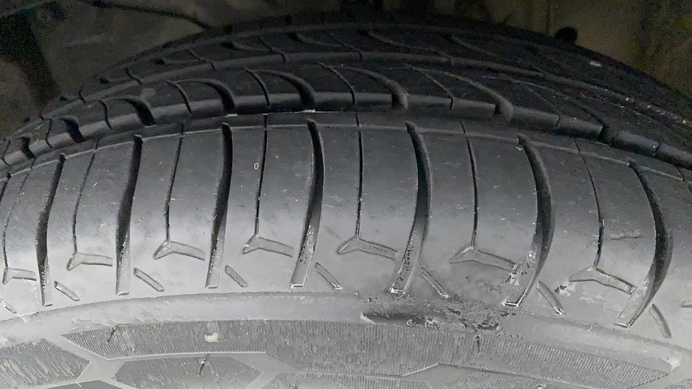 2017 Honda Jazz 1.2L I-VTEC V AT, Petrol, Automatic, 46,793 km, Left Front Tyre Tread