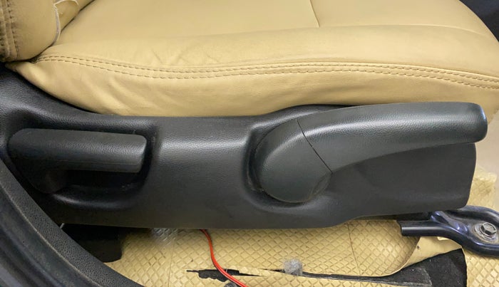 2017 Honda Jazz 1.2L I-VTEC V AT, Petrol, Automatic, 46,793 km, Driver Side Adjustment Panel