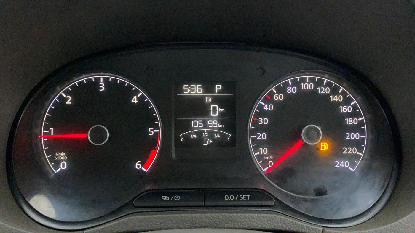 2015 Volkswagen Vento HIGHLINE 1.5 AT, Diesel, Automatic, 1,05,420 km, Odometer Image