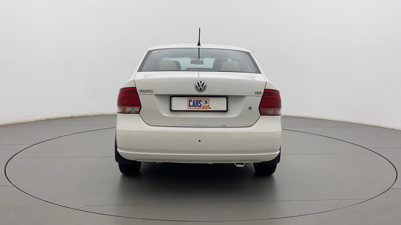 2015 Volkswagen Vento HIGHLINE 1.5 AT, Diesel, Automatic, 1,05,420 km, Back/Rear