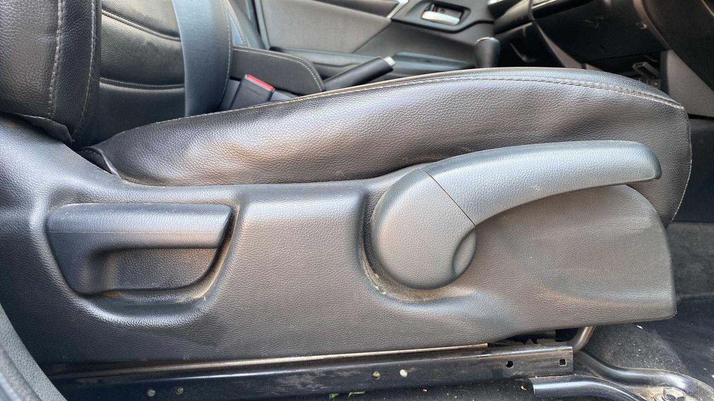 2018 Honda WR-V 1.2L I-VTEC VX MT, Petrol, Manual, 46,515 km, Driver Side Adjustment Panel