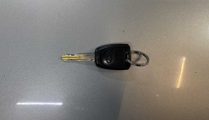 2019 Hyundai NEW SANTRO SPORTZ MT, Petrol, Manual, 70,177 km, Key Close Up