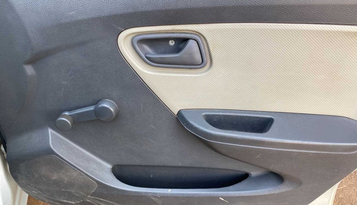 2017 Maruti Alto K10 LXI CNG (AIRBAG), CNG, Manual, 98,779 km, Driver Side Door Panels Control