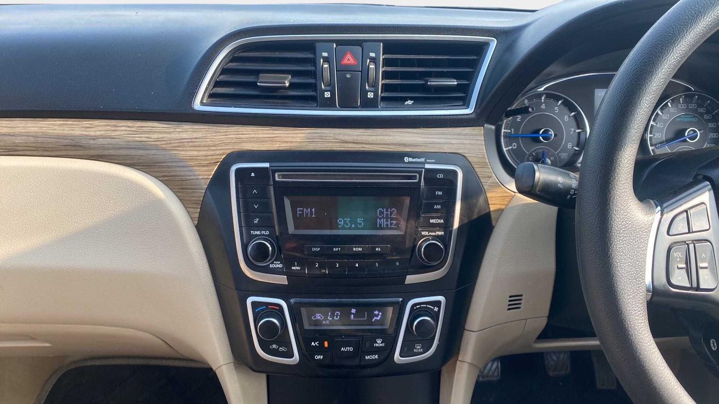 2018 Maruti Ciaz DELTA 1.5 SHVS MT PETROL, Petrol, Manual, 62,315 km, Air Conditioner