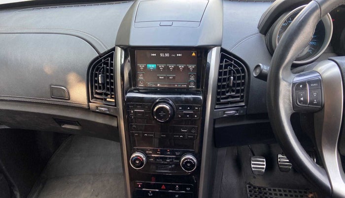 2018 Mahindra XUV500 W11, Diesel, Manual, 1,02,006 km, Air Conditioner