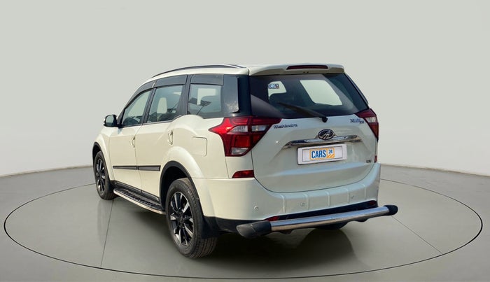 2018 Mahindra XUV500 W11, Diesel, Manual, 1,02,006 km, Left Back Diagonal