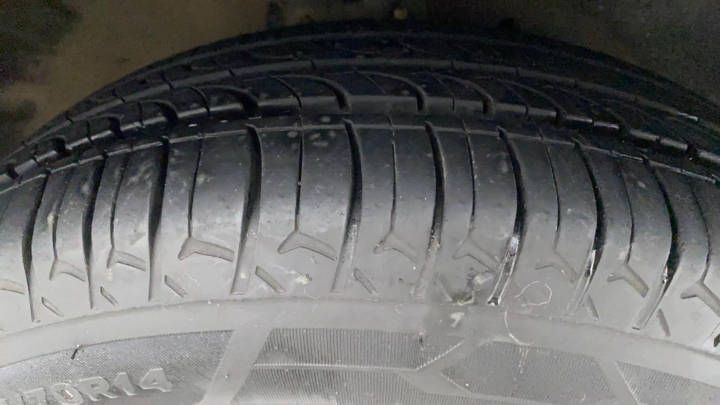 2017 Maruti Celerio VXI AMT (O), Petrol, Automatic, 70,252 km, Right Front Tyre Tread