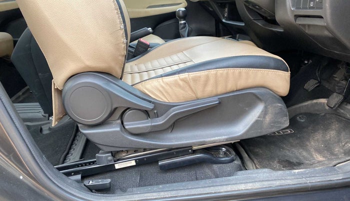 2021 Honda City 1.5L I-VTEC V MT 5TH GEN, Petrol, Manual, 19,944 km, Driver Side Adjustment Panel