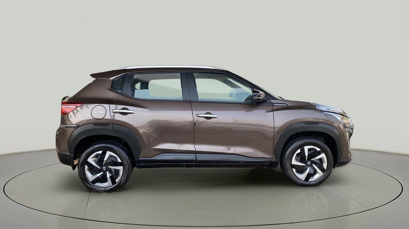 2021 Nissan MAGNITE XL, Petrol, Manual, 4,847 km, Right Side View