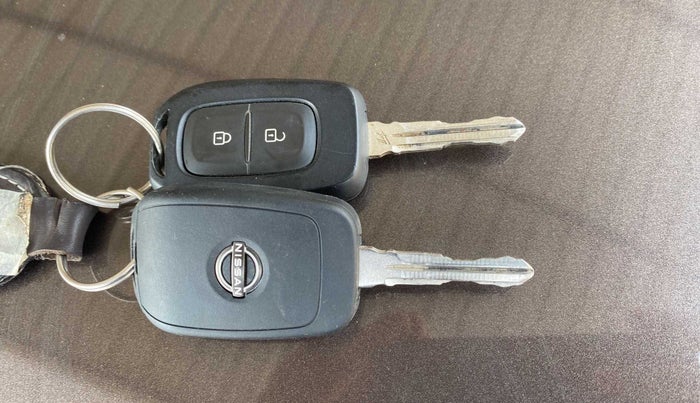 2021 Nissan MAGNITE XL, Petrol, Manual, 4,847 km, Key Close Up