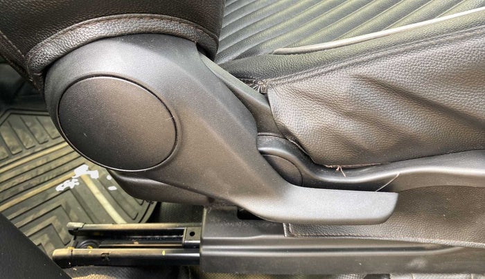 2018 Maruti IGNIS ALPHA 1.2 AMT DUAL TONE, Petrol, Automatic, 15,972 km, Driver Side Adjustment Panel