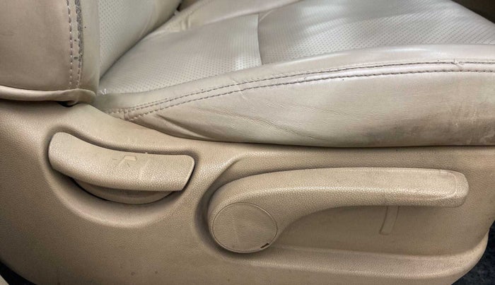 2020 KIA CARNIVAL PREMIUM 2.2 7 STR, Diesel, Automatic, 66,902 km, Driver Side Adjustment Panel