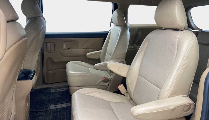 2020 KIA CARNIVAL PREMIUM 2.2 7 STR, Diesel, Automatic, 66,902 km, Right Side Rear Door Cabin
