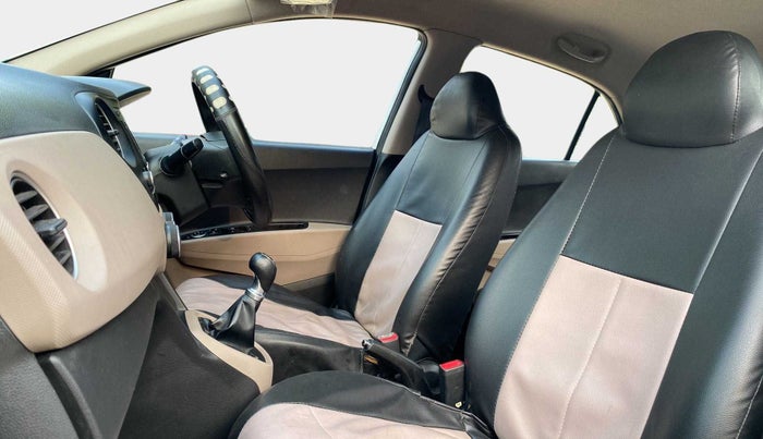 2015 Hyundai Xcent S (O) 1.2, Petrol, Manual, 26,231 km, Right Side Front Door Cabin