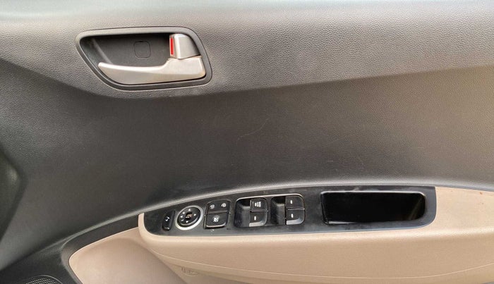 2015 Hyundai Xcent S (O) 1.2, Petrol, Manual, 26,231 km, Driver Side Door Panels Control