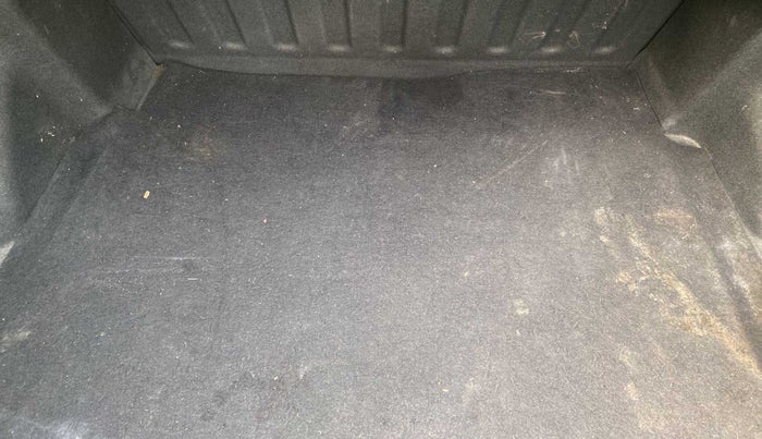 2015 Hyundai Xcent S (O) 1.2, Petrol, Manual, 26,231 km, Boot Inside