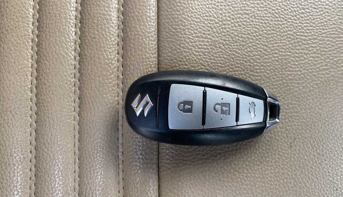 2015 Maruti Swift Dzire ZDI, Diesel, Manual, 84,159 km, Gear Lever