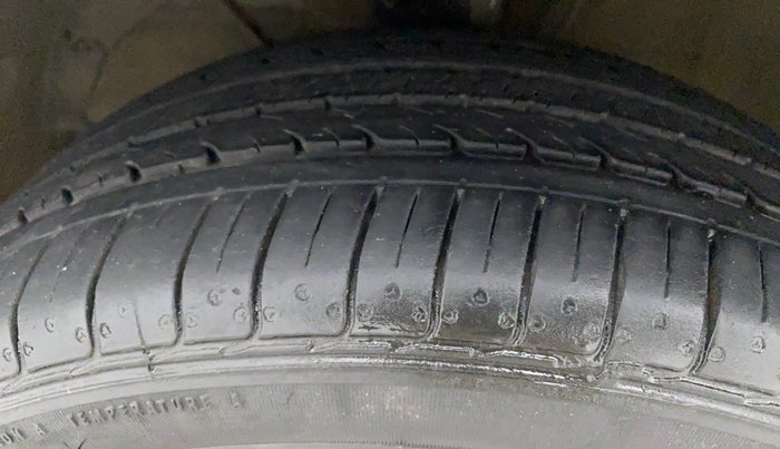 2019 Maruti Baleno ZETA PETROL 1.2, Petrol, Manual, 67,885 km, Left Front Tyre Tread