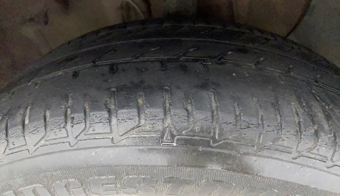 2016 Hyundai Elite i20 ASTA 1.2 (O), Petrol, Manual, 40,626 km, Right Front Tyre Tread