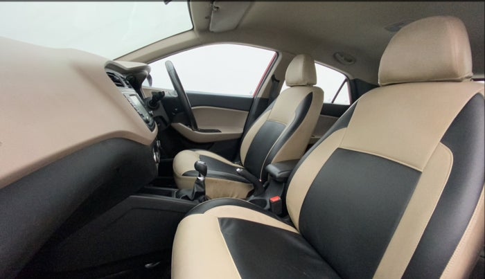2016 Hyundai Elite i20 ASTA 1.2 (O), Petrol, Manual, 40,626 km, Right Side Front Door Cabin