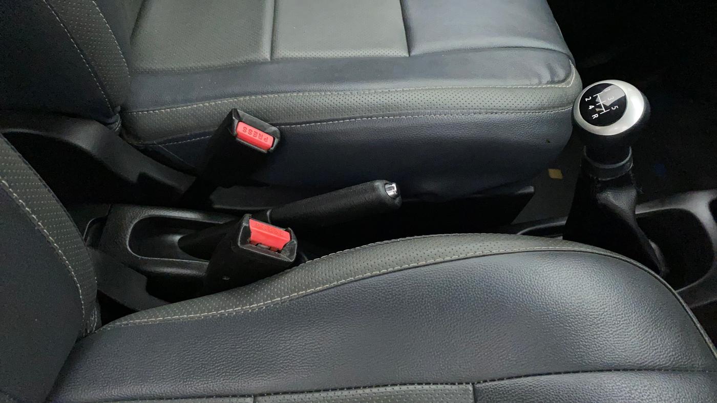 2014 Maruti Wagon R Stingray VXI, Petrol, Manual, 41,131 km, Gear Lever